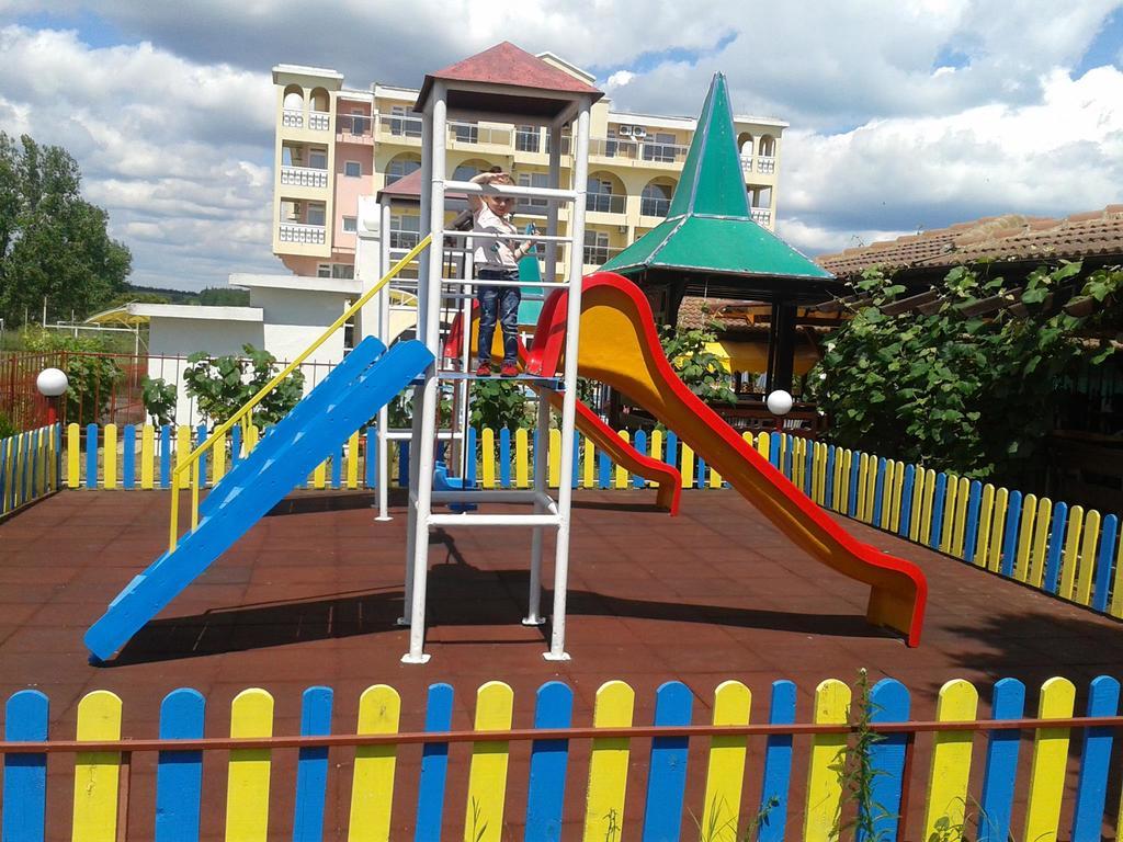 Stefanov 2 Hotel Lozenets Ngoại thất bức ảnh