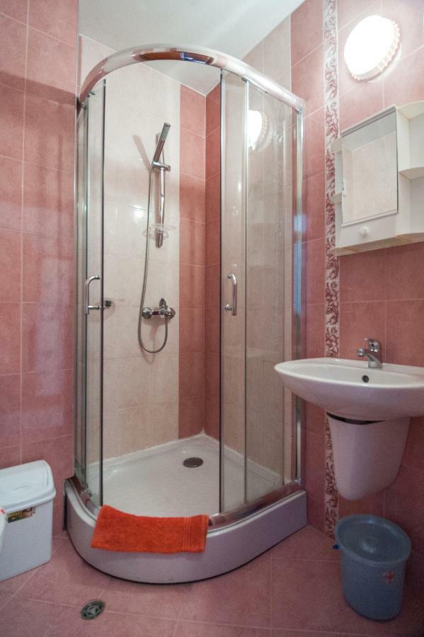 Stefanov 2 Hotel Lozenets Ngoại thất bức ảnh
